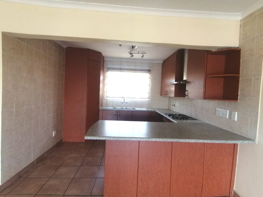 2 Bedroom Property for Sale in Noordwyk Gauteng