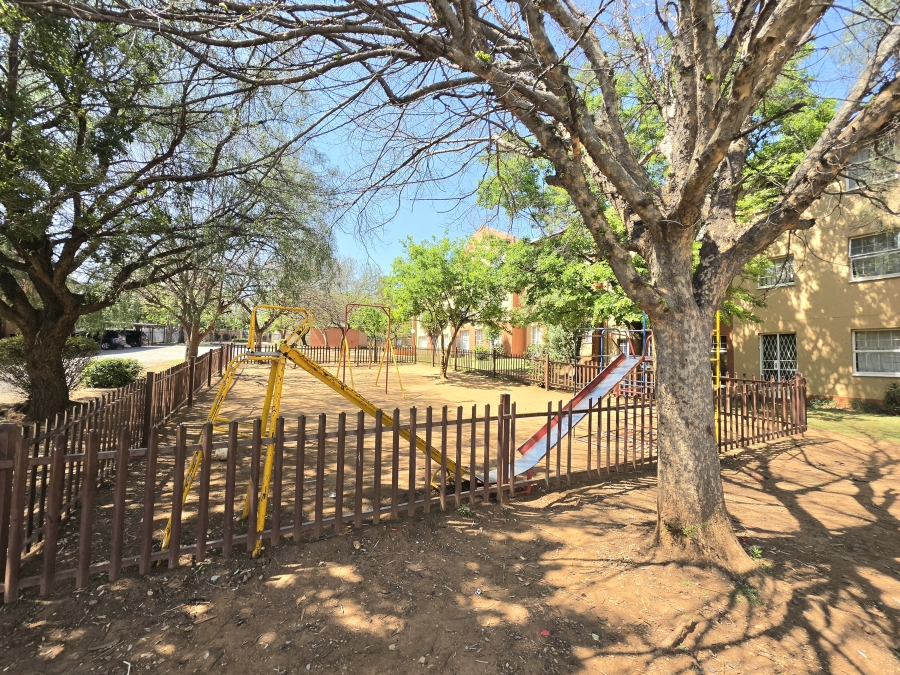 3 Bedroom Property for Sale in Weltevreden Park Gauteng