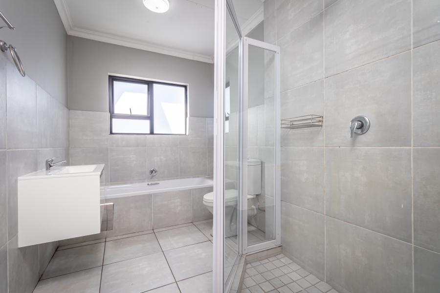 3 Bedroom Property for Sale in Diswilmar A H Gauteng