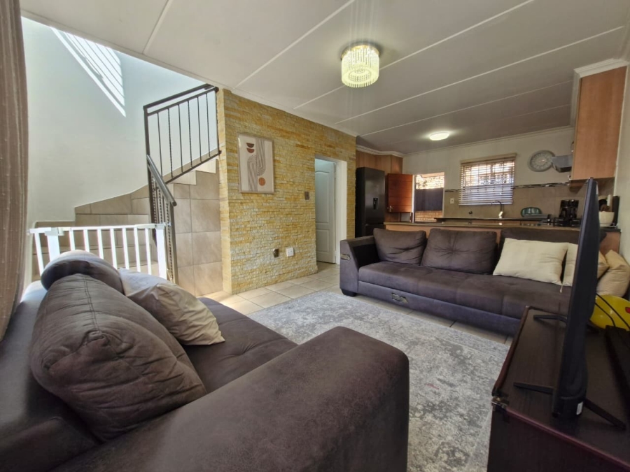 To Let 3 Bedroom Property for Rent in Wilgeheuwel Gauteng