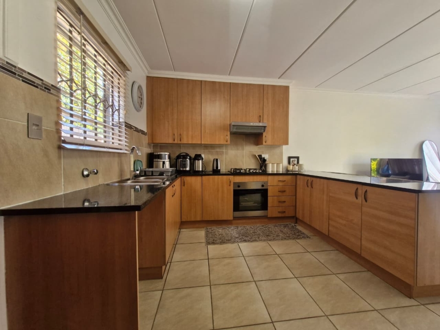 To Let 3 Bedroom Property for Rent in Wilgeheuwel Gauteng