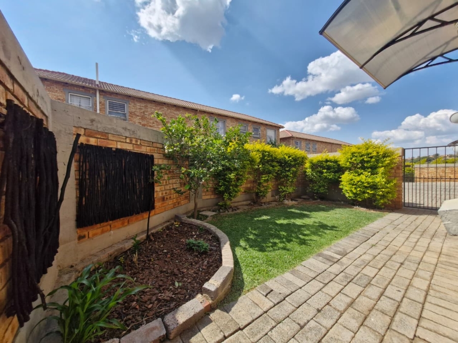 To Let 3 Bedroom Property for Rent in Wilgeheuwel Gauteng