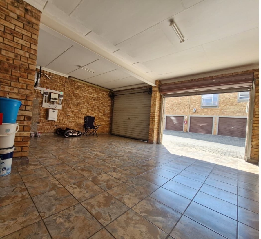 To Let 3 Bedroom Property for Rent in Wilgeheuwel Gauteng