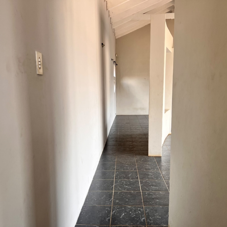 To Let 1 Bedroom Property for Rent in Brackenhurst Gauteng