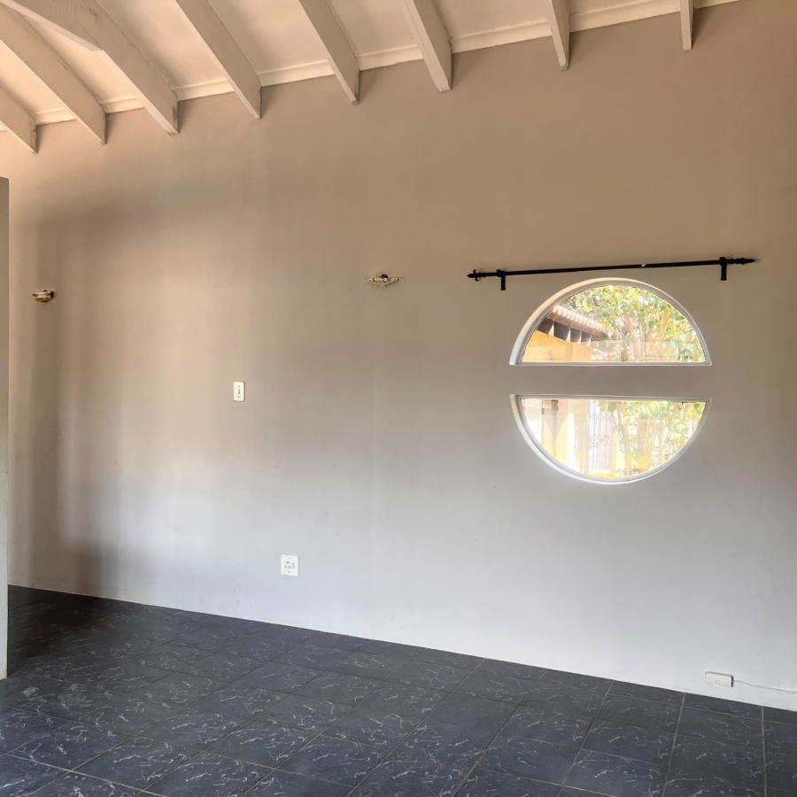 To Let 1 Bedroom Property for Rent in Brackenhurst Gauteng