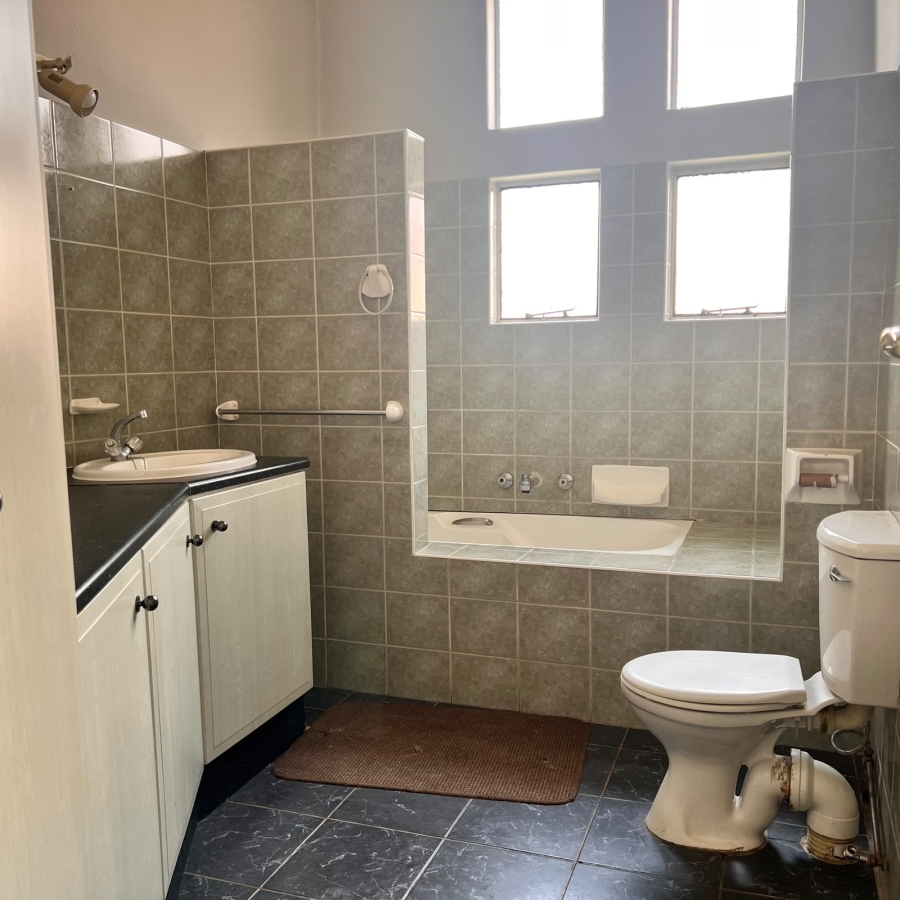 To Let 1 Bedroom Property for Rent in Brackenhurst Gauteng