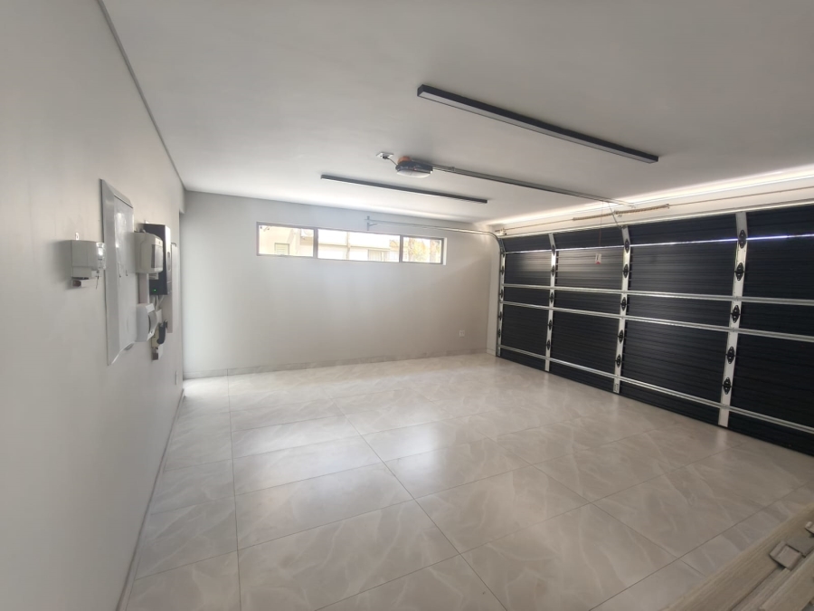 To Let 3 Bedroom Property for Rent in Raslouw Gardens Gauteng