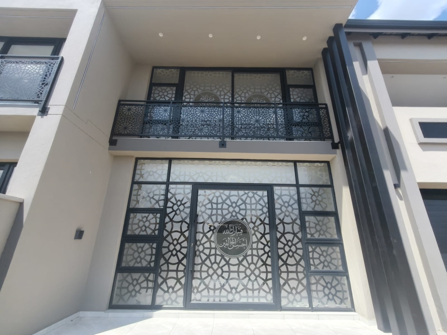 To Let 3 Bedroom Property for Rent in Raslouw Gardens Gauteng
