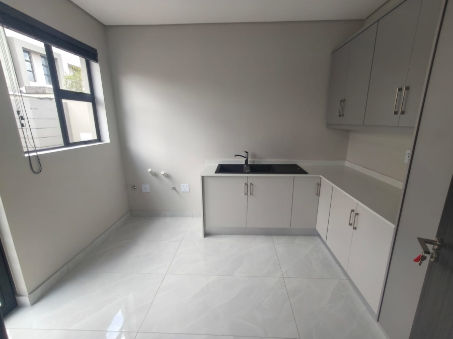 To Let 3 Bedroom Property for Rent in Raslouw Gardens Gauteng
