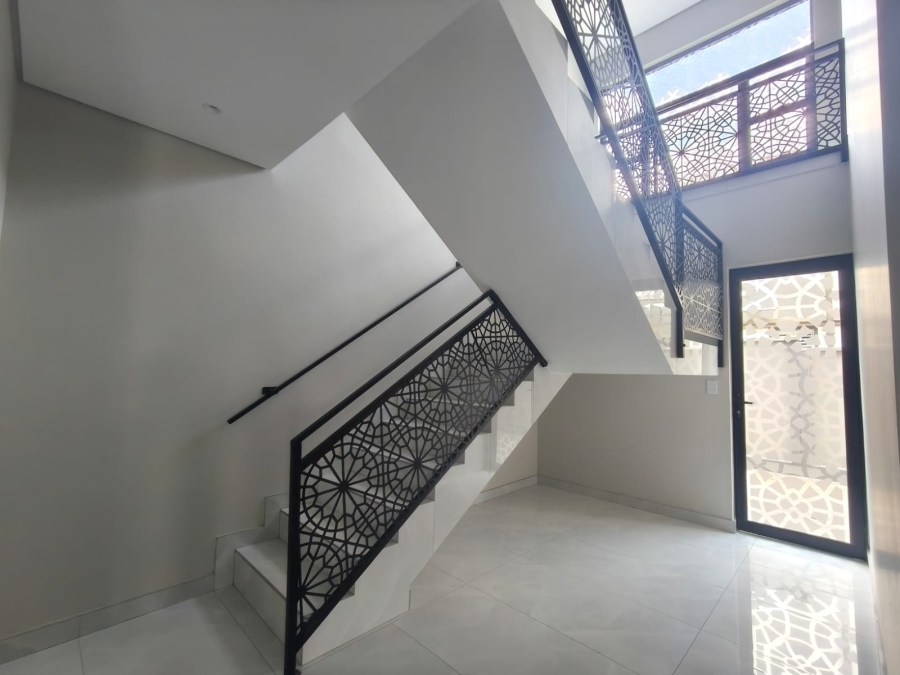 To Let 3 Bedroom Property for Rent in Raslouw Gardens Gauteng