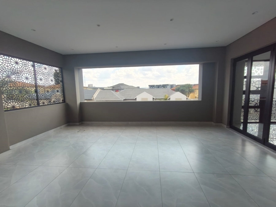 To Let 3 Bedroom Property for Rent in Raslouw Gardens Gauteng