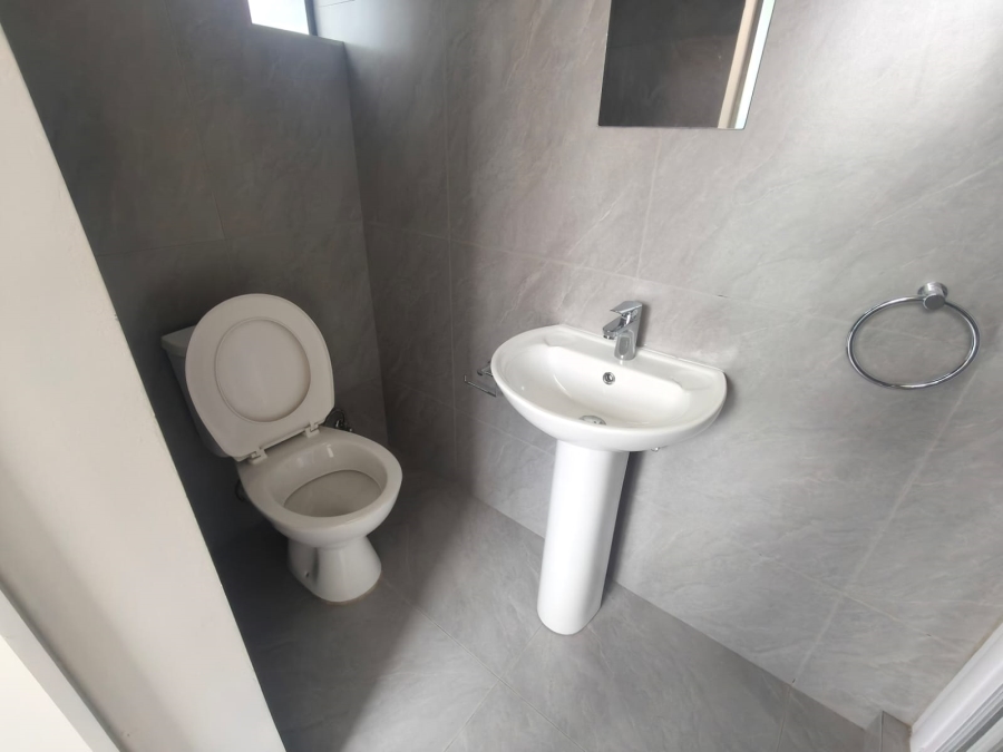 To Let 3 Bedroom Property for Rent in Raslouw Gardens Gauteng