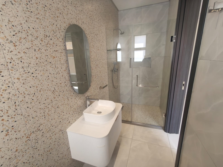 6 Bedroom Property for Sale in Raslouw Gardens Gauteng