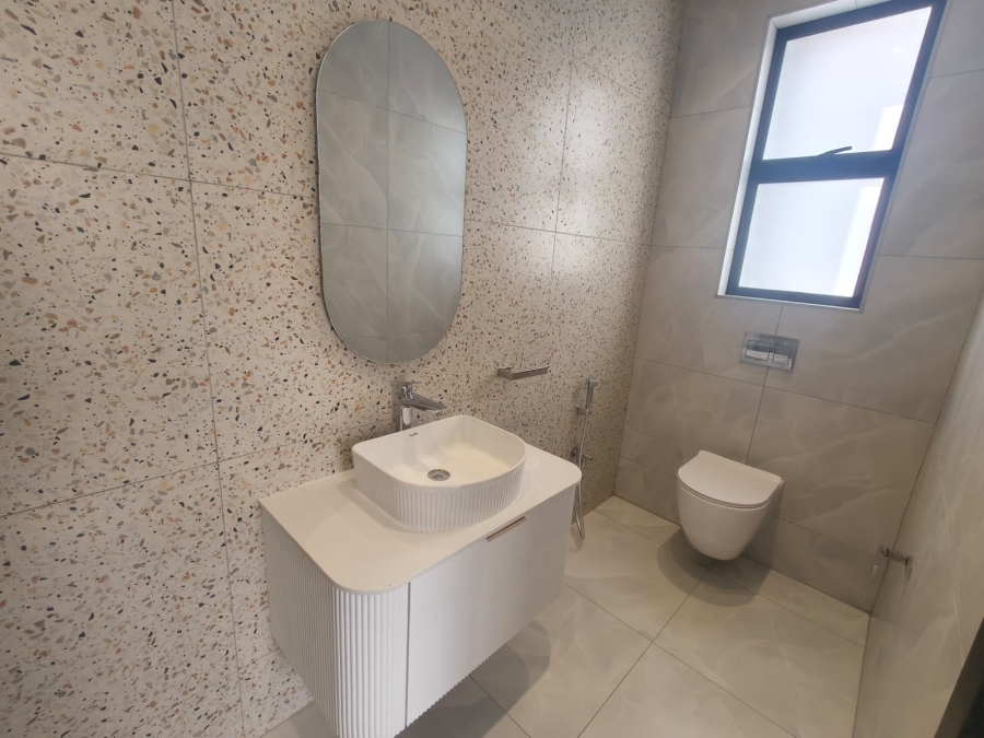6 Bedroom Property for Sale in Raslouw Gardens Gauteng