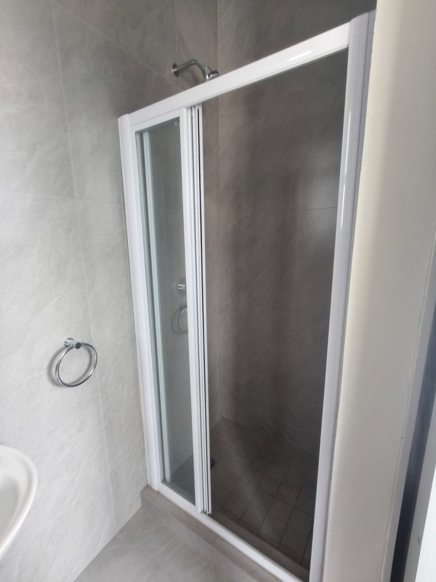 6 Bedroom Property for Sale in Raslouw Gardens Gauteng