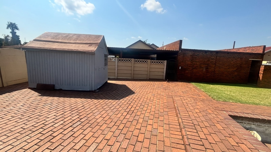 4 Bedroom Property for Sale in Witfield Gauteng