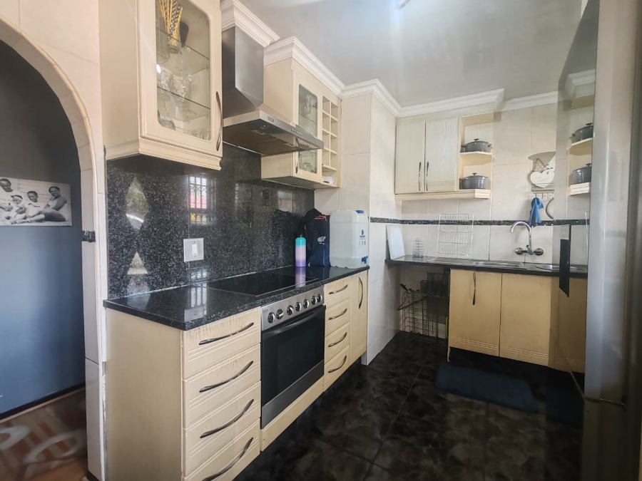3 Bedroom Property for Sale in Bakerton Gauteng