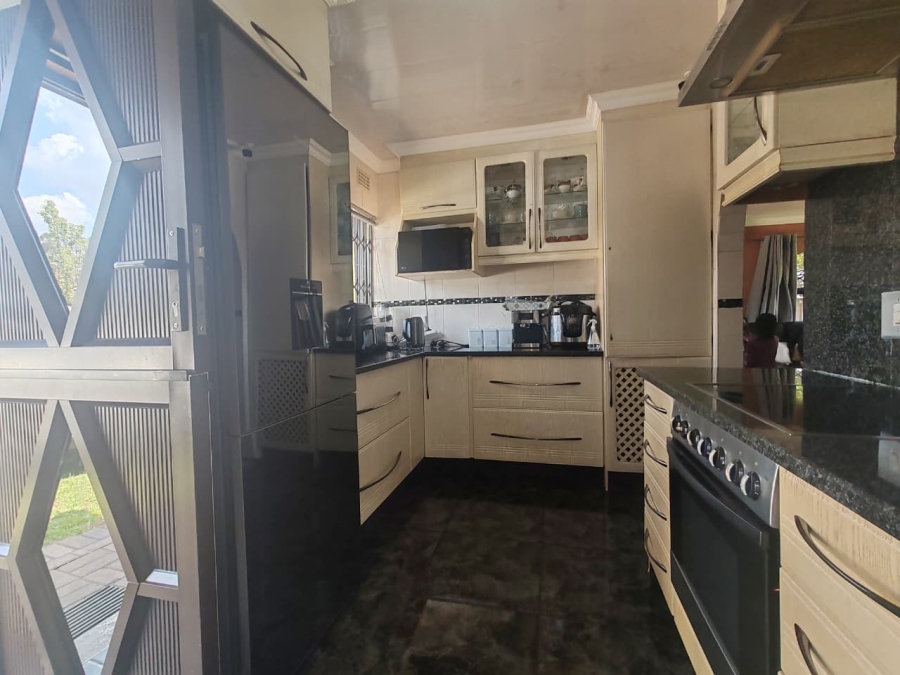 3 Bedroom Property for Sale in Bakerton Gauteng