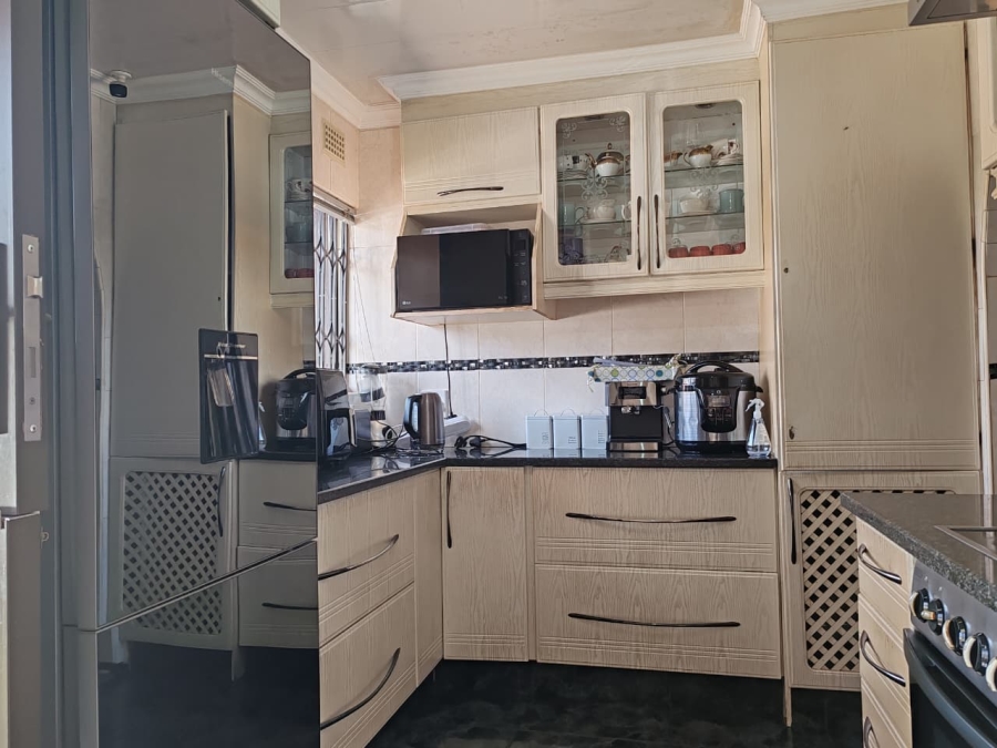 3 Bedroom Property for Sale in Bakerton Gauteng