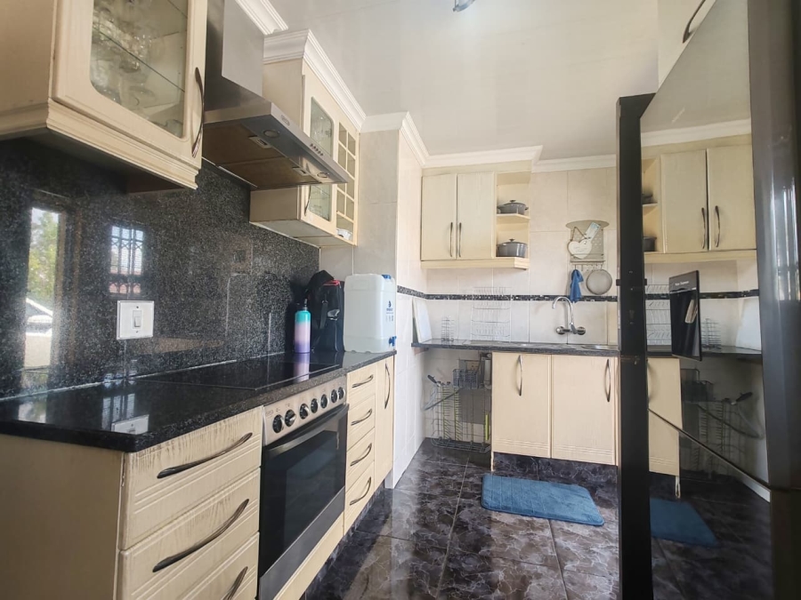 3 Bedroom Property for Sale in Bakerton Gauteng