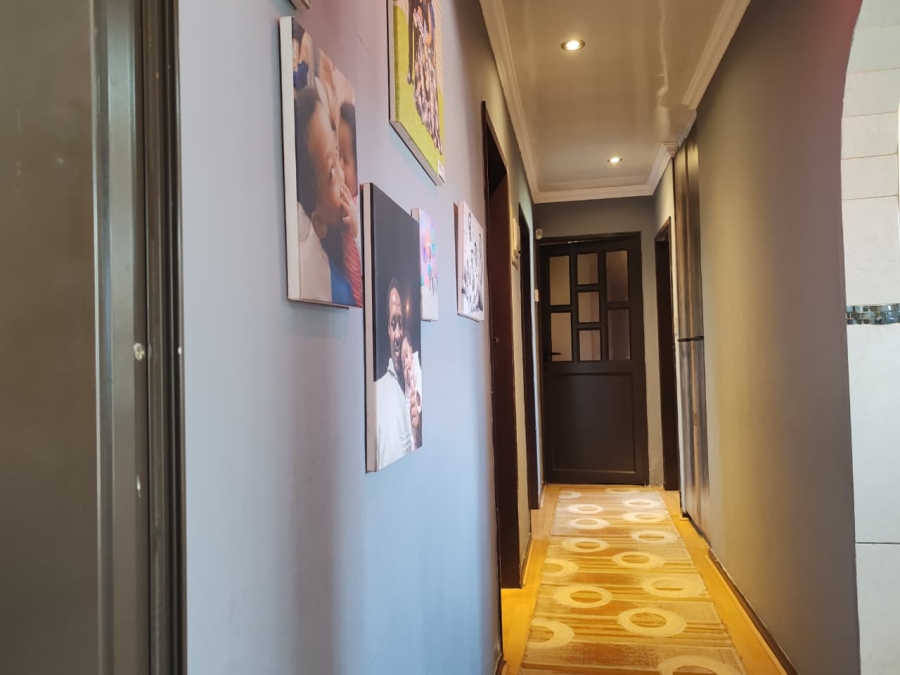 3 Bedroom Property for Sale in Bakerton Gauteng