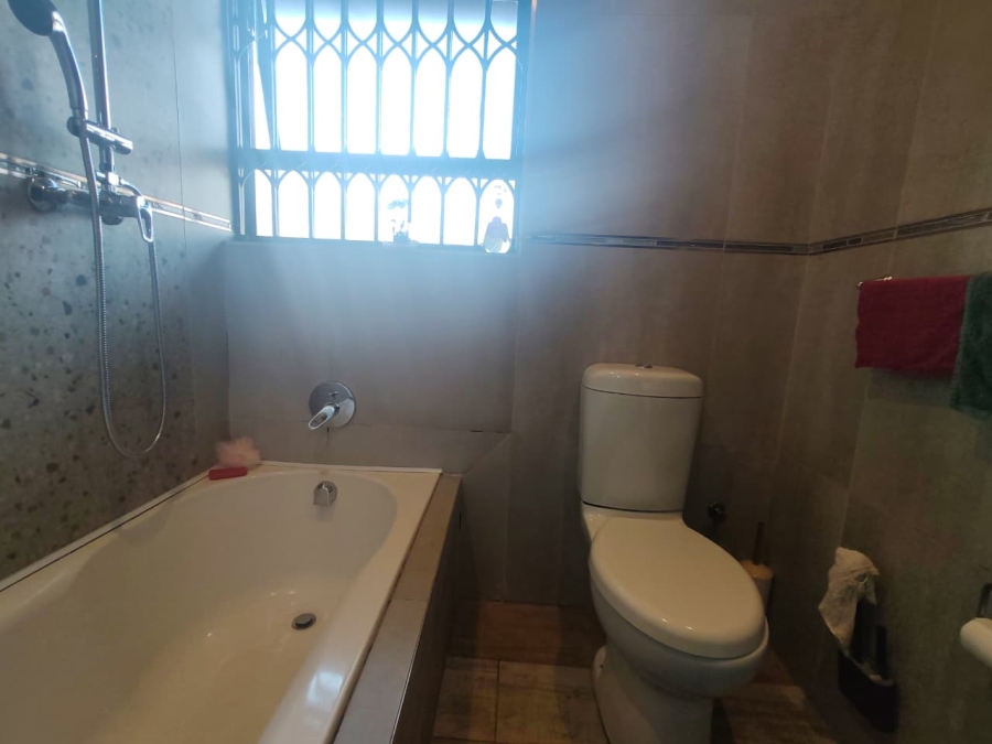 3 Bedroom Property for Sale in Bakerton Gauteng