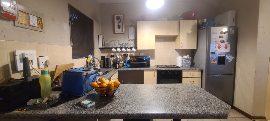 2 Bedroom Property for Sale in Greenstone Hill Gauteng