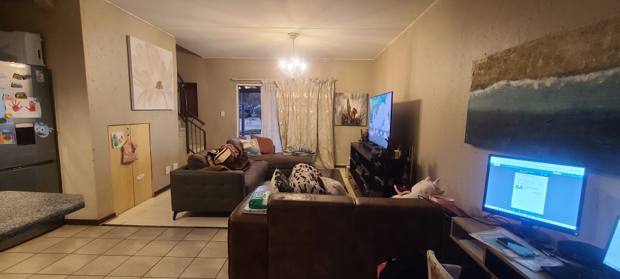 2 Bedroom Property for Sale in Greenstone Hill Gauteng