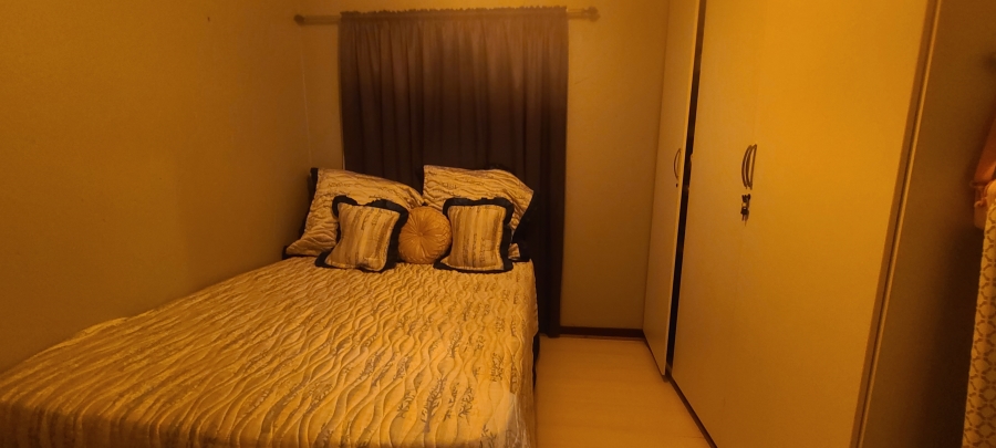 2 Bedroom Property for Sale in Greenstone Hill Gauteng