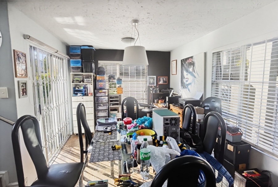 2 Bedroom Property for Sale in Sunninghill Gauteng