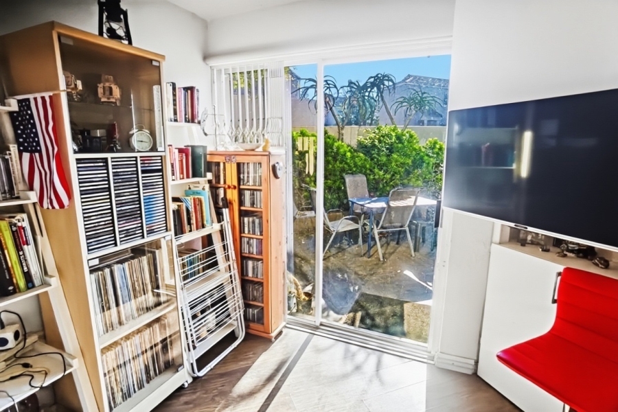 2 Bedroom Property for Sale in Sunninghill Gauteng