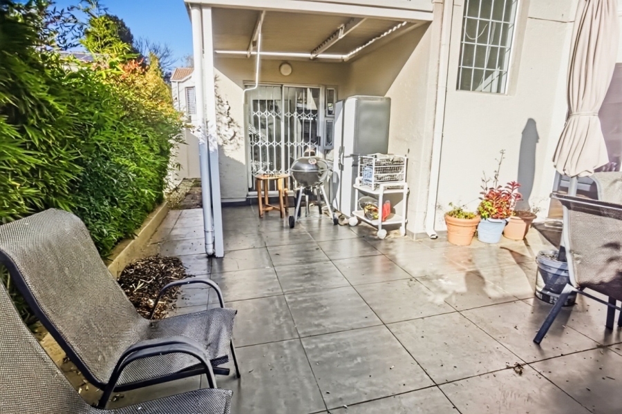 2 Bedroom Property for Sale in Sunninghill Gauteng