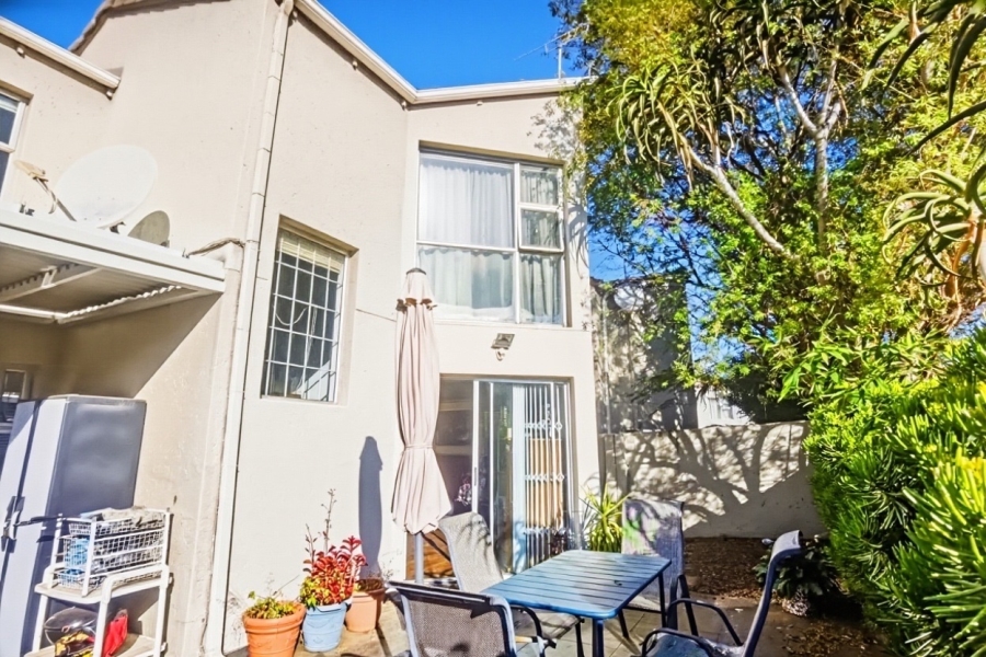 2 Bedroom Property for Sale in Sunninghill Gauteng