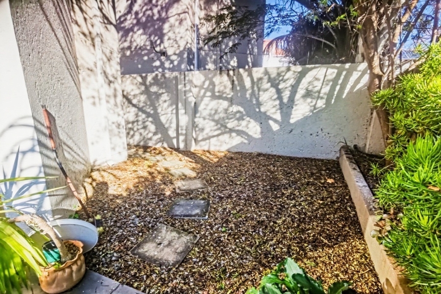 2 Bedroom Property for Sale in Sunninghill Gauteng