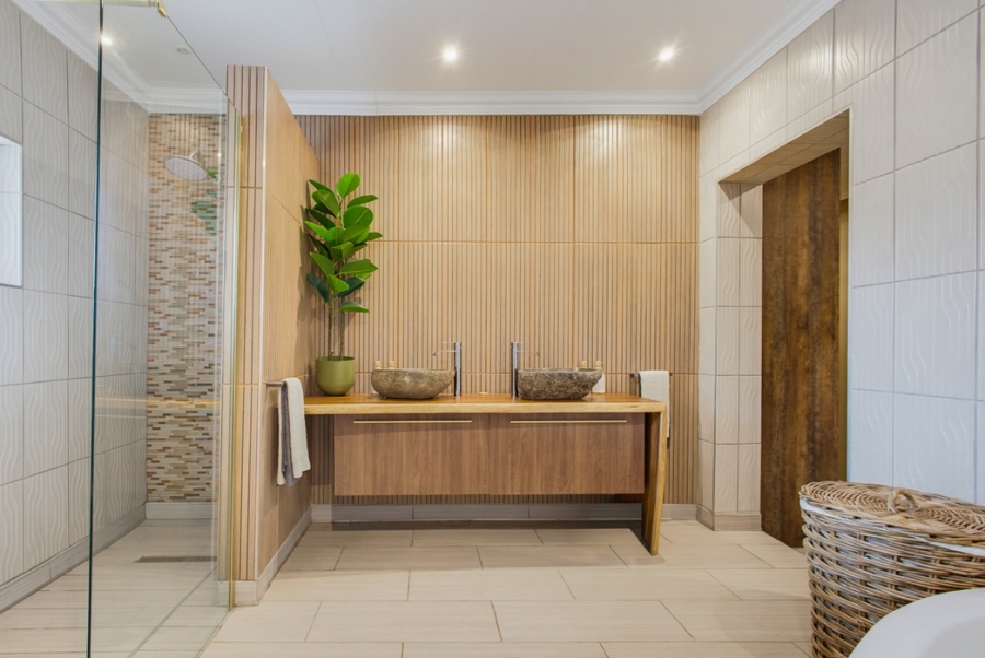 4 Bedroom Property for Sale in Van Riebeeck Park Gauteng