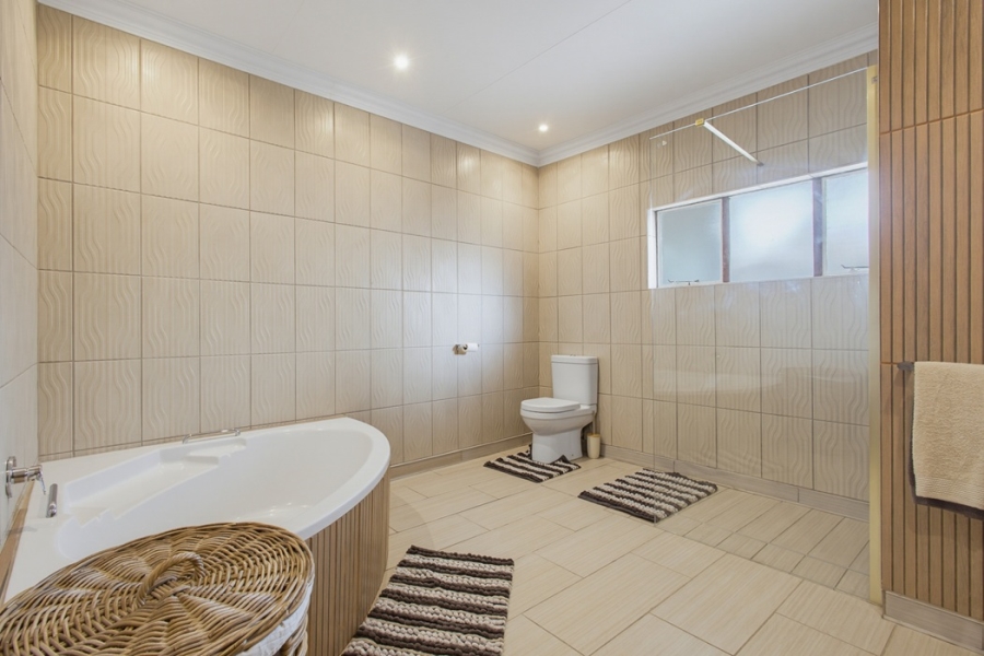 4 Bedroom Property for Sale in Van Riebeeck Park Gauteng