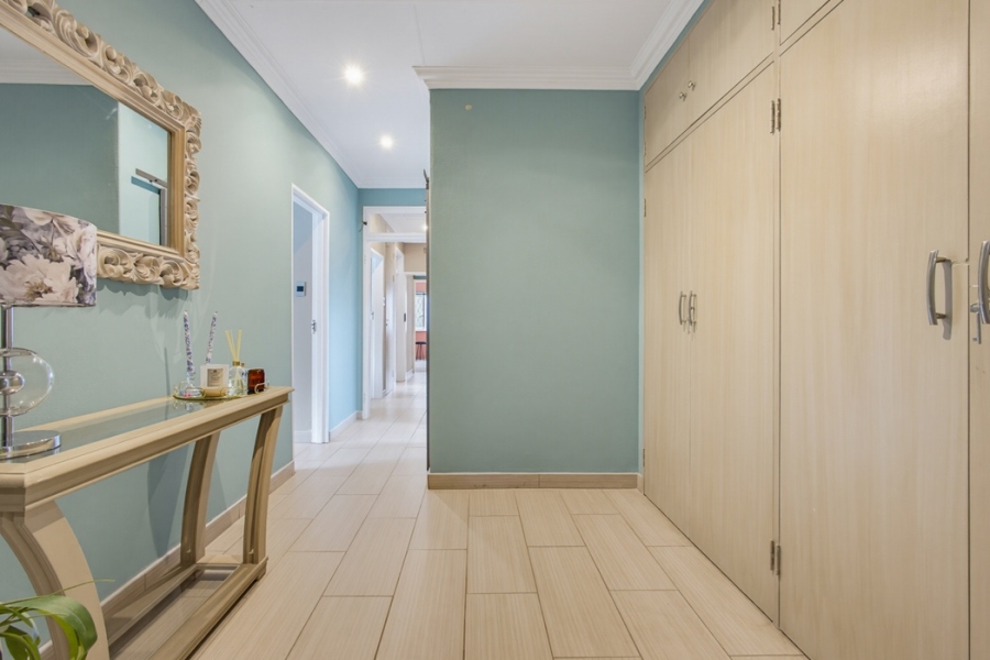 4 Bedroom Property for Sale in Van Riebeeck Park Gauteng