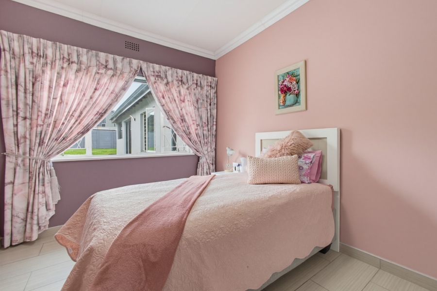 4 Bedroom Property for Sale in Van Riebeeck Park Gauteng