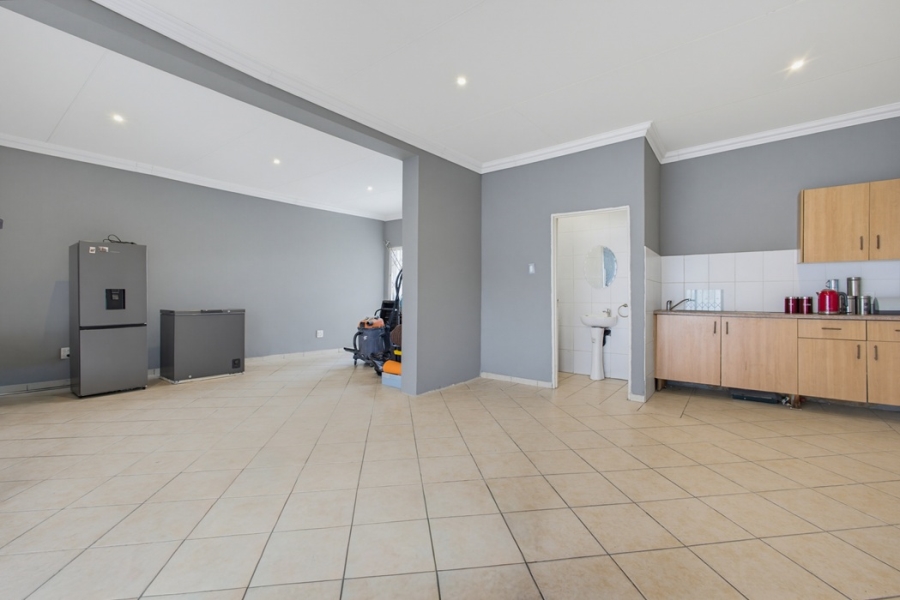 4 Bedroom Property for Sale in Van Riebeeck Park Gauteng