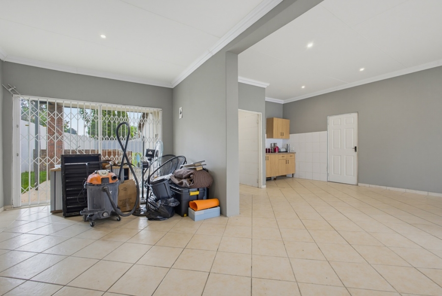 4 Bedroom Property for Sale in Van Riebeeck Park Gauteng