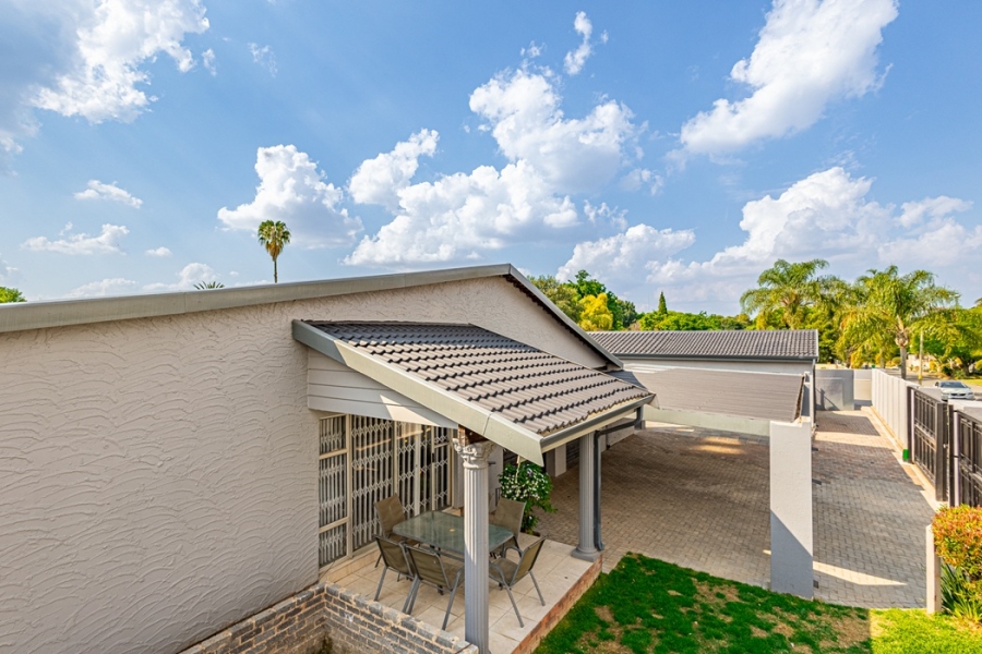 4 Bedroom Property for Sale in Van Riebeeck Park Gauteng