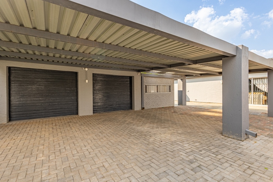 4 Bedroom Property for Sale in Van Riebeeck Park Gauteng