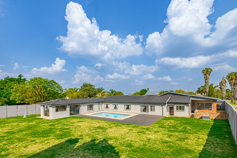 4 Bedroom Property for Sale in Van Riebeeck Park Gauteng