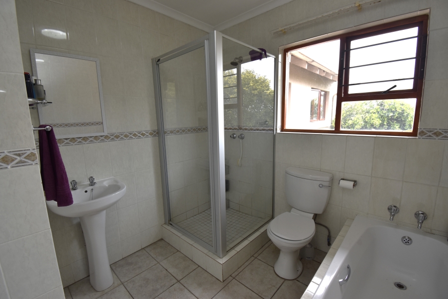To Let 3 Bedroom Property for Rent in North Riding Gauteng