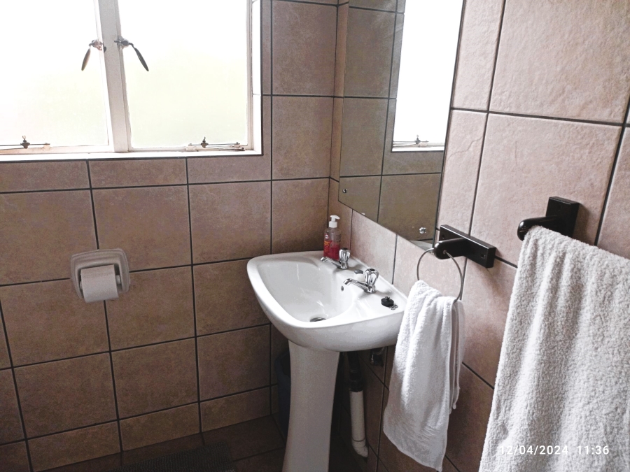 2 Bedroom Property for Sale in Sonneglans Gauteng
