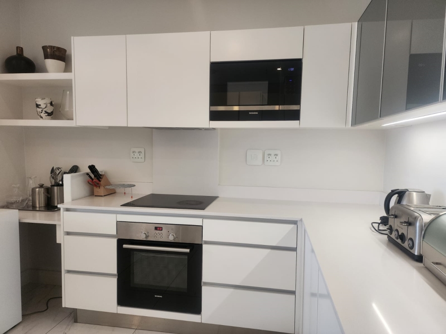 To Let 2 Bedroom Property for Rent in Sandown Gauteng