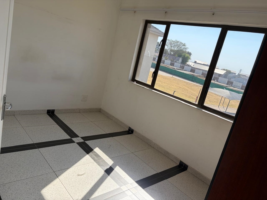 To Let 2 Bedroom Property for Rent in Noordwyk Gauteng