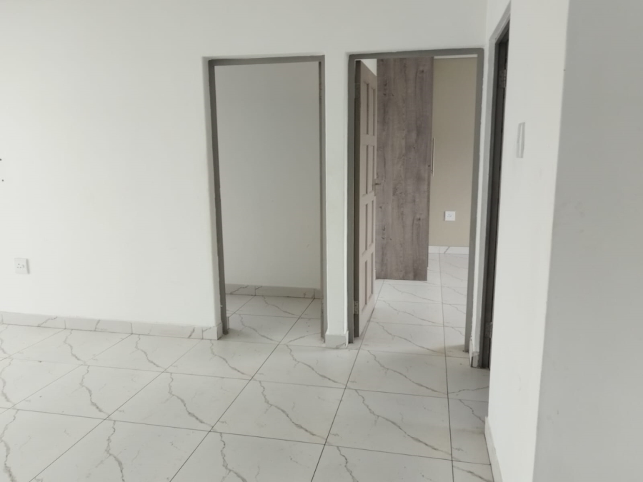 To Let 2 Bedroom Property for Rent in Noordwyk Gauteng