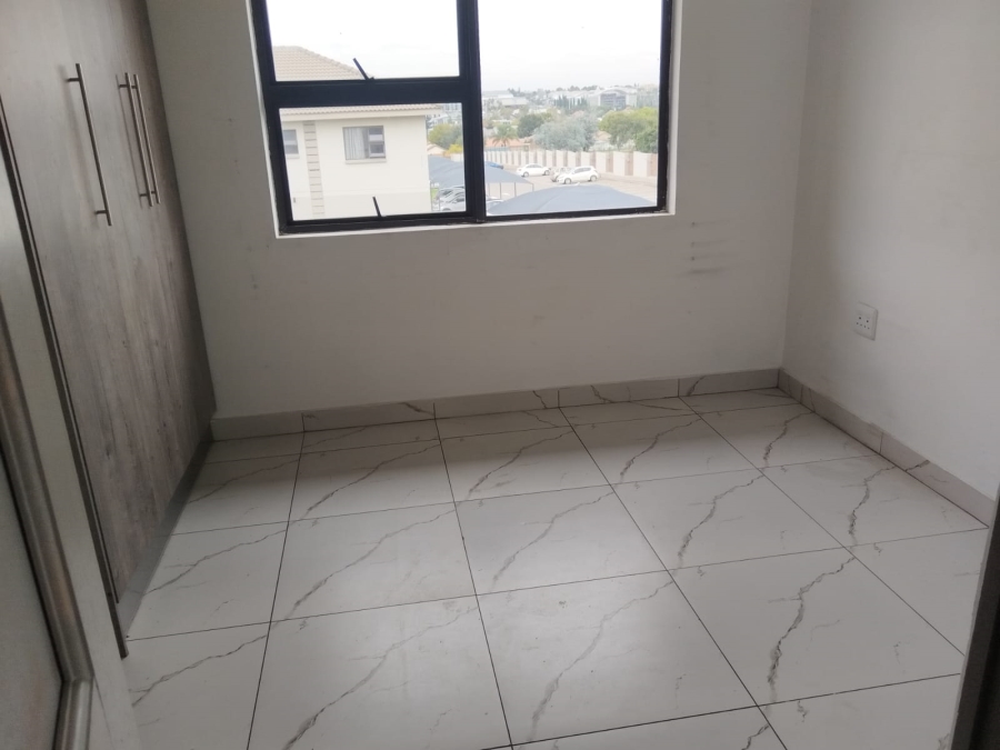 To Let 2 Bedroom Property for Rent in Noordwyk Gauteng
