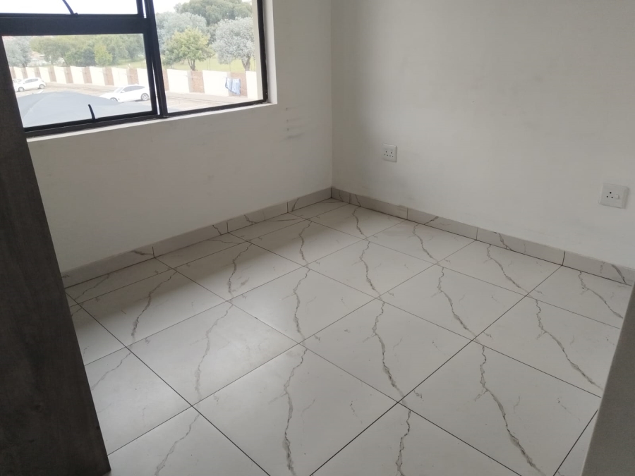 To Let 2 Bedroom Property for Rent in Noordwyk Gauteng